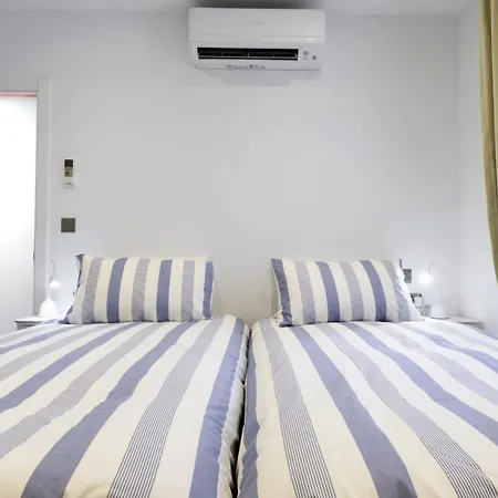 Apartment Downtown Suite-hosted By Sweetstay Gibraltar
